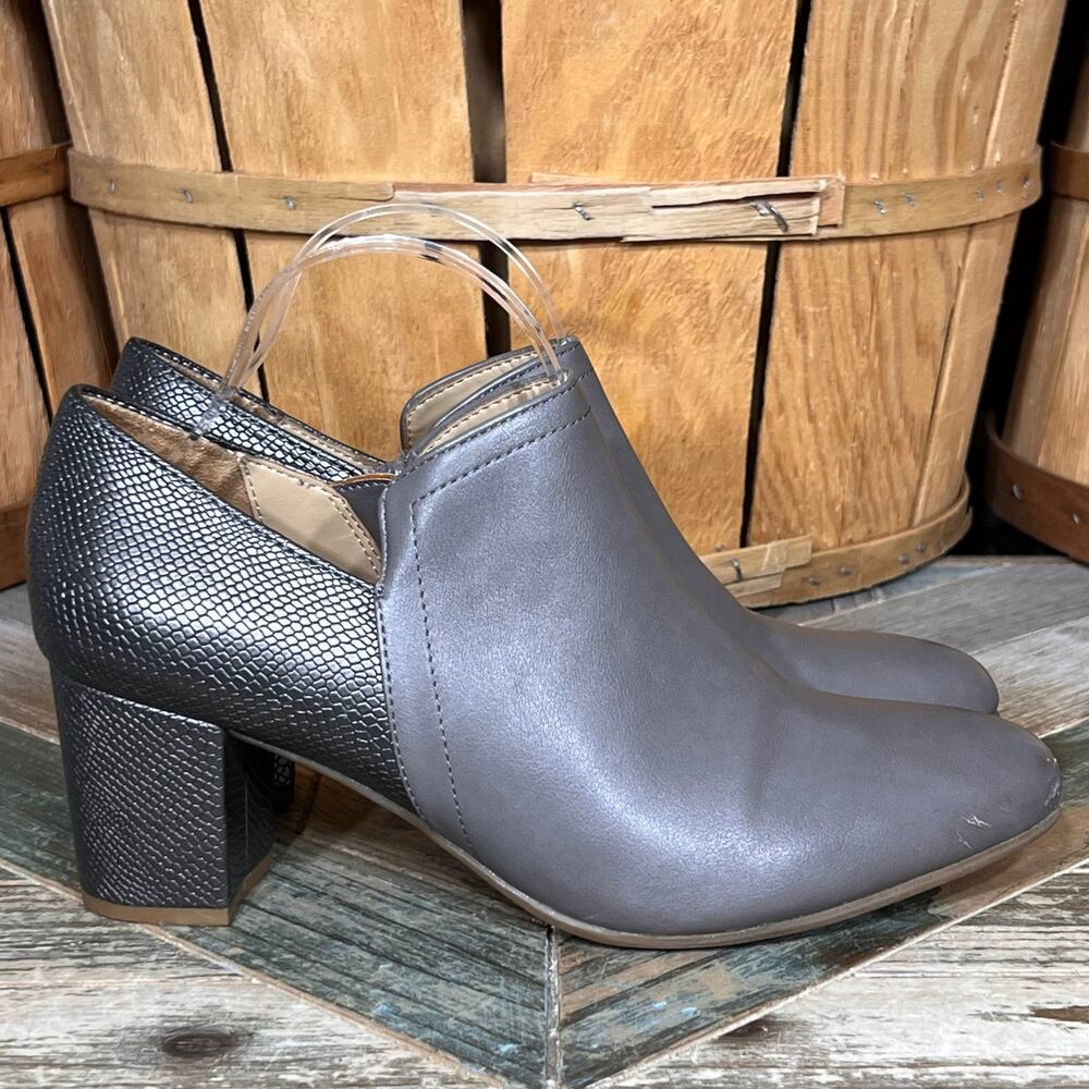Naturalizer Misha Gray Metallic Snakeskin Faux Leather Block Heel Bootie Women 9